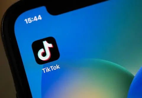 TikTok będzie miał swojego chatbota. Pomoże odkryć "zabawne i inspirujące treści"