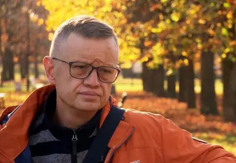 Przez nowotwór stracił nos, teraz ma protezę