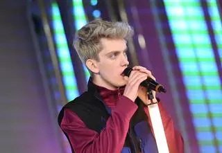 Tomash zaprezentował naszym widzom "wyścig". Posłuchajcie jego drugiego singla 