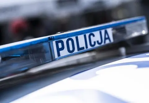 6-latek wysiadł ze szkolnego busa i został potrącony na pasach. Chłopiec nie żyje