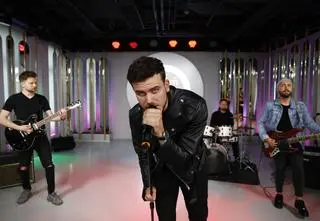 Jeremi Sikorski na scenie Dzień Dobry TVN. Posłuchajcie utworu "Kamikadze"