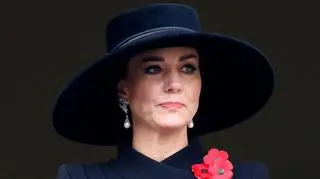 Rodzina królewska upamiętniła ofiary I wojny światowej. Kate Middleton włożyła perły, które należały do Elżbiety II