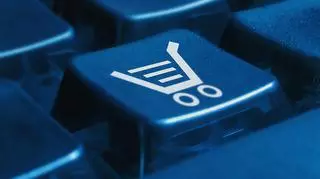 Polacy coraz chętniej robią zakupy online. Jakich produktów szukamy w sieci?