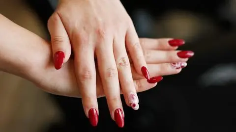 Manicure tytanowy. Czy jest bezpieczny? 
