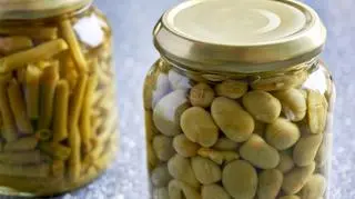 Przetwory z bobu: kiszenie i marynowanie. Zobacz, jakie to proste
