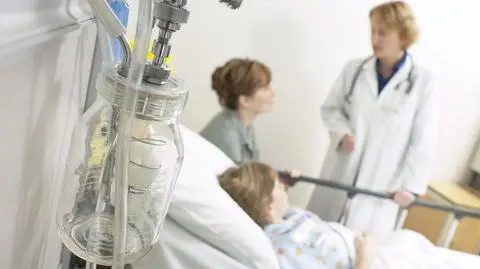 Chłopiec po upadku zaczął krwawić do mózgu 