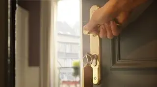 Nietypowe znalezisko w hotelowym pokoju. Turysta od razu wezwał ochronę