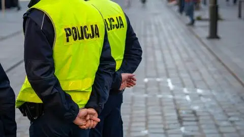 Auto w rowie, kierująca pijana i bez prawa jazdy wiozła dziecko