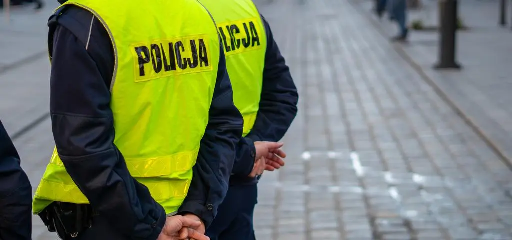 Auto w rowie, kierująca pijana i bez prawa jazdy wiozła dziecko