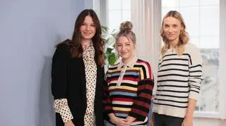 Czy "nocowanki" to przepis na rodzicielski sukces? "To w młodym człowieku buduje poczucie niezależności"