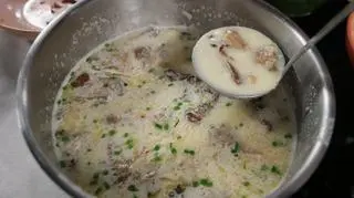Zupa z pulpetami drobiowymi i grzybami