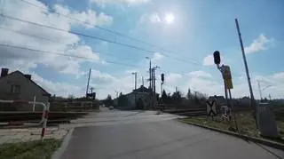 Uwaga! TVN: Stojące godzinami pociągi przecinają ich miejscowość na pół. "Nikt z PKP nie chce się z nami spotkać"