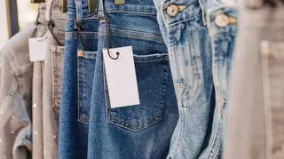 Modne jeansy na sezon jesienno-zimowy. Jaki fason wybrać?