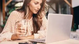 Wirtualna miłość jest na wyciągnięcie ręki. Sprawdź, w jaki sposób szukać uczucia w Internecie