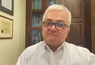 Koronawirus a męski układ rozrodczy. "Rozmiar poinfekcyjny narządu nie jest największym zagrożeniem"