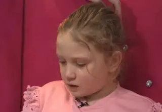 Agresywne owczarki terroryzują wieś. Rozszarpały innego psa na oczach ośmiolatki. "Moja Rózia umarła"