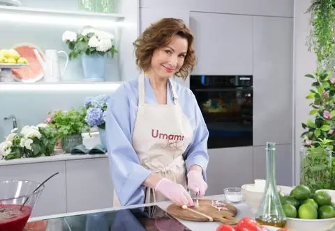 Śródziemnomorskie smaki Umami: chłodnik z arbuza, tabbouleh, klaftiko i wszech-placek z przepisów Joanny Brodzik
