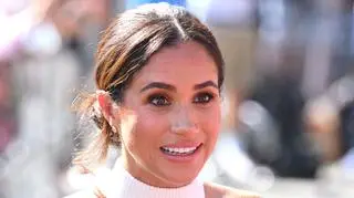 Meghan Markle w ogniu krytyki. Jej krewni połączyli siły w rozmowie z mediami. "Nadal byłaby kelnerką, gdyby nie tata" 