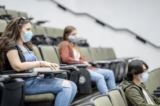 Studenci na wykładzie
