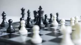 Jak wygrać w szachy – duża wiedza czy drobne sztuczki?