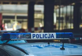 Ciała noworodków w piwnicy domu. Zatrzymana 20-letnia kobieta i jej ojciec 