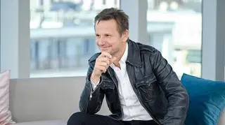 Bartłomiej Topa na zdjęciu z dziećmi: "W roli życia"