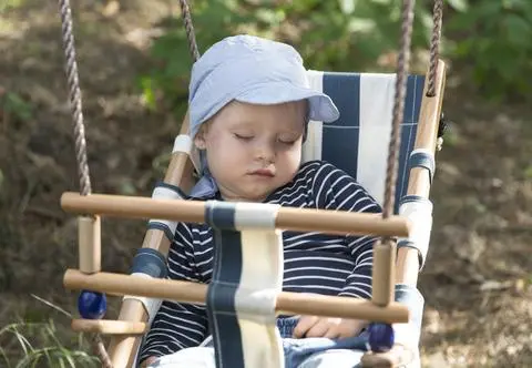 Ta metoda usypiania dziecka może być niebezpieczna