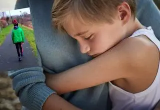 13-latek cierpi na rzadką chorobę. Lekarze długo nie wierzyli matce, że coś mu dolega