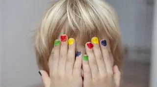 Ojciec zabrał 3-letniego syna na manicure do salonu kosmetycznego
