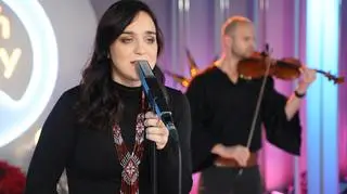 HYLLA, czyli muzyczne połączenie współczesności z archiwalnym folklorem