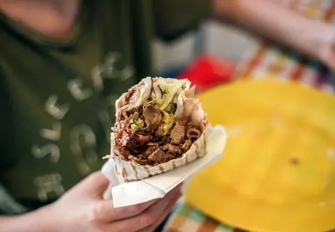 Kontrole kebabów w całej Polsce. Wyniki budzą niepokój