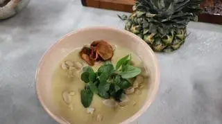 Krem z selera z migdałami i białą czekoladą