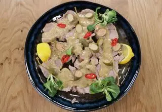 Vitello tonnato, czyli walentynkowe danie Grzegorza Zawieruchy