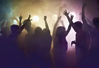 Właściciele klubów i dyskotek o kolejnym lockdownie. "Decyzje są spóźnione i niesprawiedliwe, uderzają w rynek rozrywkowy"