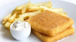 Smażony ser - prosta przekąska w kilku krokach. Poznaj sprawdzony przepis