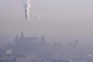 Smog nad Polską. Wydano alert RCB
