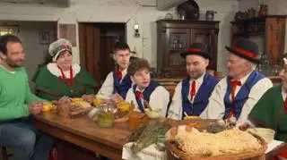Mało znane tradycje związane z żurkiem. "Polewali szyby pannom, które były nieprzystępne"