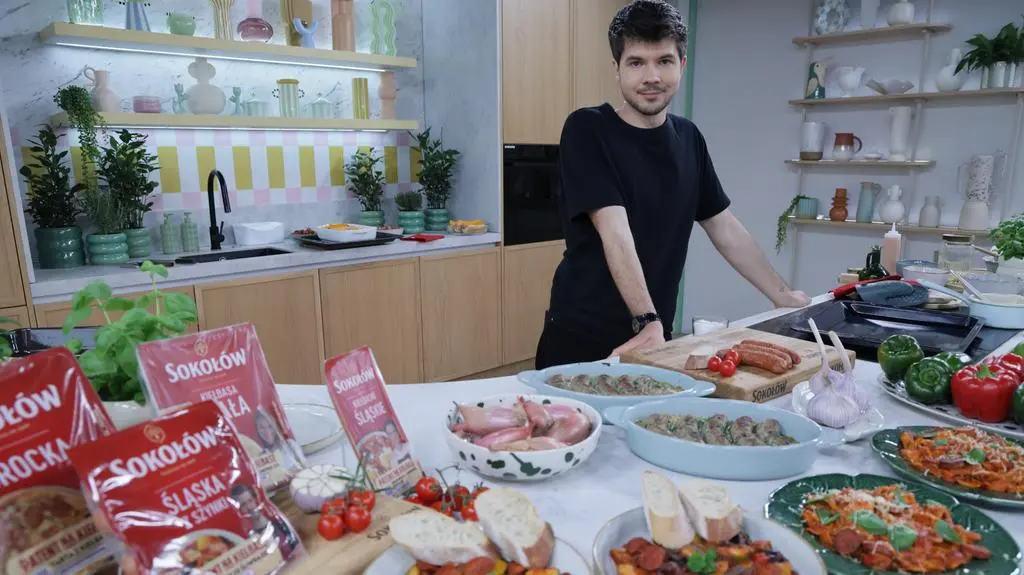Cztery pomysły na kiełbasę bez nudy. Jesienne przepisy Kuby Przeździeckiego