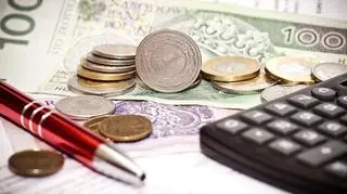 Czternasta emerytura w sierpniu. Już w tym tygodniu zaczną się wypłaty. Niektórzy dostaną tylko 50 zł