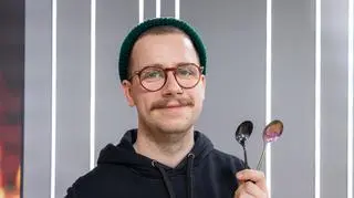 Czy kawa z mlekiem jest zdrowa? Barista pokazał, jak ją przygotować