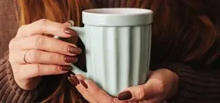 Deer print nails podbija media społecznościowe. Ten manicure stał się hitem jesieni