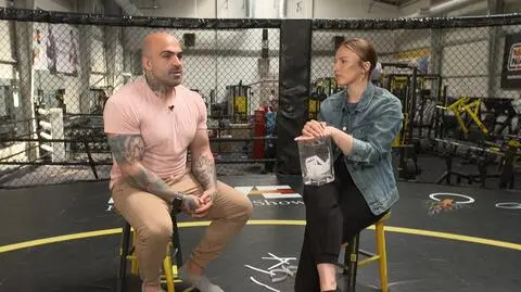 PO MĘSKU. Akop Szostak