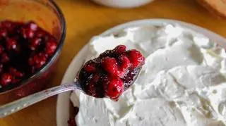 Ciasto biskup - przepis na pyszny deser z kilku warstw