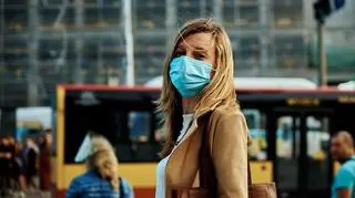 Rząd przedłuża obostrzenia epidemiczne. Gdzie nadal obowiązują maseczki?