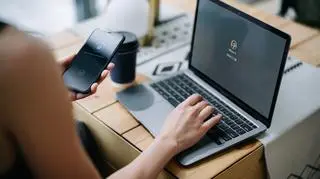 Cyberprzestępcy wykorzystują fałszywe oferty pracy. Jak nie dać się oszukać?