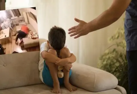 "Ojciec przyduszał dziecko, matka patrzyła". Takie wideo umieścili w sieci sami rodzice 