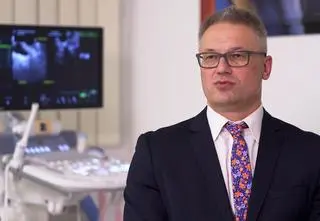 Robot pomaga leczyć raka endometrium. "Obraz jest w ponad 10-krotnym powiększeniu"