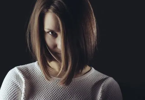 Psychopatek wśród kobiet jest więcej, niż zakładano. "Częściej używają słów niż przemocy"