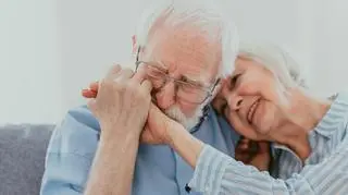 Mają po 100 lat, a małżeństwem są od 78. "On poznał ją w pociągu"