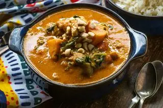 Zupa curry z jarmużem